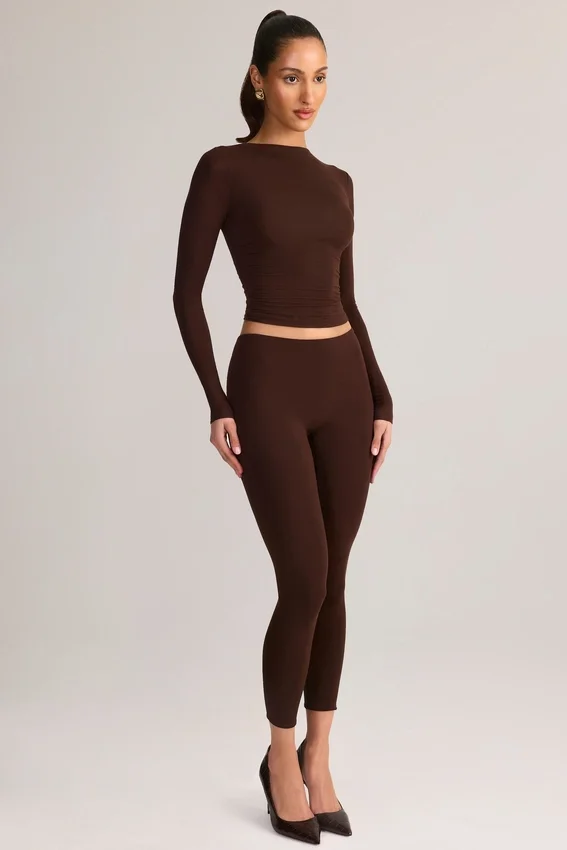 Roux Modal-Leggings mit mittlerer Leibhöhe und verkürztem Bein in Schokoladenbraun Roux Modal-Leggings mit mittlerer Leibhöhe und verkürztem Bein in Schokoladenbraun