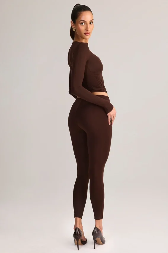 Roux Modal-Leggings mit mittlerer Leibhöhe und verkürztem Bein in Schokoladenbraun Roux Modal-Leggings mit mittlerer Leibhöhe und verkürztem Bein in Schokoladenbraun