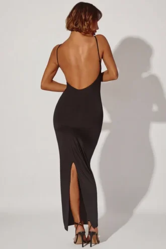 Ryatt gerafftes, figurbetontes Maxikleid in Schwarz