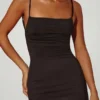 Ryatt gerafftes, figurbetontes Maxikleid in Schwarz