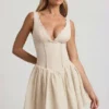 Sabina A-Linien-Minikleid mit Broderie-Anglaise-Verzierung und Schleife in Elfenbein
