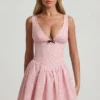 Sabina A-Linien-Minikleid mit Schleifendetail in rosa Polka-Dots Sabina A-Linien-Minikleid mit Schleifendetail in rosa Polka-Dots