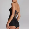 Sabrine Slinky Jersey Low-Rise Hotpants in Schwarz Sabrine Slinky Jersey Low-Rise Hotpants in Schwarz