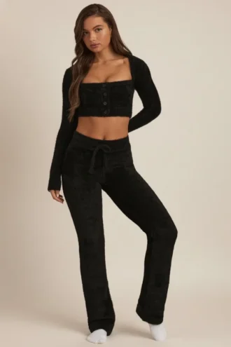 Safia – Weite Hose aus flauschigem Strick in Schwarz