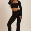 Safia – Weite Hose aus flauschigem Strick in Schwarz Safia – Weite Hose aus flauschigem Strick in Schwarz