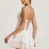 Sakura-Minikleid mit Rüschen und Verzierungen in Elfenbein