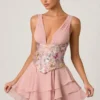 Sakura-Minikleid mit Rüschen und Verzierungen in Floral Pink