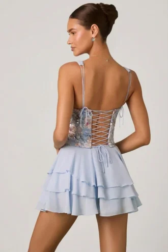 Sakura Minikleid mit Rüschenverzierung in Blumenblau