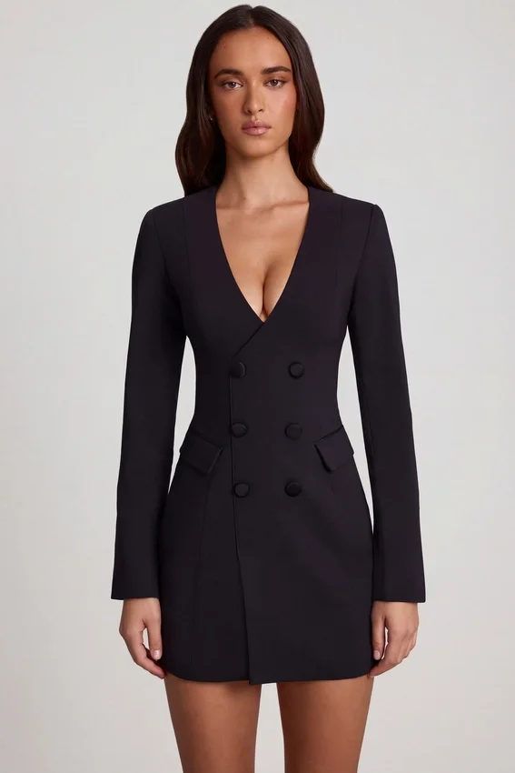 Samantae Strukturiertes Einreiher-Blazer-Minikleid in Schwarz Samantae Strukturiertes Einreiher-Blazer-Minikleid in Schwarz