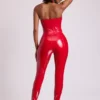 Samara Vinyl-Leggings mit hoher V-Taille in Feuerrot Samara Vinyl-Leggings mit hoher V-Taille in Feuerrot