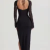 San Marino Maxikleid mit Verzierung und Seitenschlitz in Schwarz San Marino Maxikleid mit Verzierung und Seitenschlitz in Schwarz