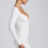 Sana Modal-Minikleid mit Rüschen und langen Ärmeln in Weiß Sana Modal-Minikleid mit Rüschen und langen Ärmeln in Weiß