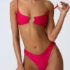 Sanibel Bikinioberteil mit Kettenverzierung und Cut-outs in Himbeerrosa Sanibel Bikinioberteil mit Kettenverzierung und Cut-outs in Himbeerrosa
