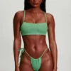 Seersucker-Bikinioberteil mit Trägern und U-Ausschnitt in Seafoam Green Seersucker-Bikinioberteil mit Trägern und U-Ausschnitt in Seafoam Green