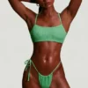 Seersucker-Bikinioberteil mit Trägern und U-Ausschnitt in Seafoam Green Seersucker-Bikinioberteil mit Trägern und U-Ausschnitt in Seafoam Green