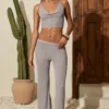 Selara Mid-Rise Flared Trousers in Silber Selara Mid-Rise Flared Trousers in Silber