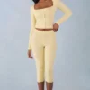 Selene Strick-Caprihose mit mittlerer Leibhöhe in Buttergelb Selene Strick-Caprihose mit mittlerer Leibhöhe in Buttergelb