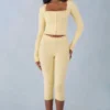 Selene Strick-Caprihose mit mittlerer Leibhöhe in Buttergelb Selene Strick-Caprihose mit mittlerer Leibhöhe in Buttergelb
