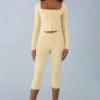 Selene Strick-Caprihose mit mittlerer Leibhöhe in Buttergelb Selene Strick-Caprihose mit mittlerer Leibhöhe in Buttergelb