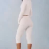 Selene Strick-Caprihose mit mittlerer Leibhöhe in Elfenbein Selene Strick-Caprihose mit mittlerer Leibhöhe in Elfenbein