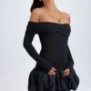 Serra Modal-Minikleid mit schulterfreiem Ausschnitt und Bubble-Saum in Schwarz Serra Modal-Minikleid mit schulterfreiem Ausschnitt und Bubble-Saum in Schwarz