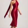 Shaya Asymmetrisches Midaxi-Kleid mit Schaldetail in True Red Shaya Asymmetrisches Midaxi-Kleid mit Schaldetail in True Red