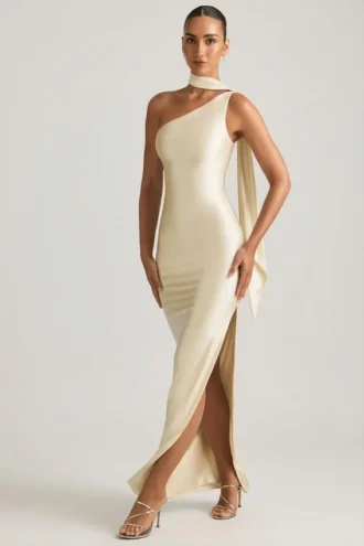 Sheril Asymmetrisches Maxikleid mit Schaldetail in Elfenbein