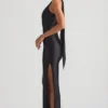 Sheril Asymmetrisches Maxikleid mit Schaldetail in Schwarz