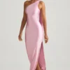 Sheril Asymmetrisches Maxikleid mit Schaldetail in Zartrosa Sheril Asymmetrisches Maxikleid mit Schaldetail in Zartrosa