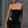 Shiloh Drapiertes Cut-Out-Minikleid in Schwarz