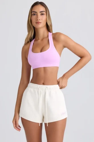 Shorts mit mittlerer Leibhöhe in Eierschalenweiß