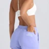 Shorts mit mittlerer Leibhöhe in Periwinkle