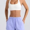 Shorts mit mittlerer Leibhöhe in Periwinkle
