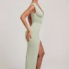 Sloane Maxikleid mit hohem Schlitz und tiefem Ausschnitt in Salbei Sloane Maxikleid mit hohem Schlitz und tiefem Ausschnitt in Salbei