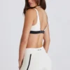 Soft Active Contrast Mini-Shorts in Elfenbein