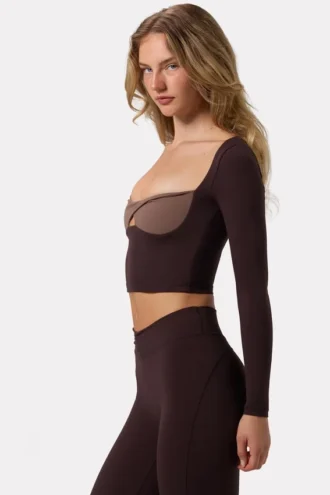 Soft Active Crop-Top mit gedrehtem Vorderteil in Espresso