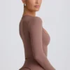 Soft Active Crop-Top mit Herzausschnitt in Mokka Soft Active Crop-Top mit Herzausschnitt in Mokka