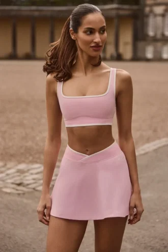 Soft Active Crossover Mini-Skort in Puderrosa