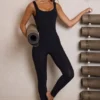 Soft Active Jumpsuit ohne Rücken in Schwarz Soft Active Jumpsuit ohne Rücken in Schwarz