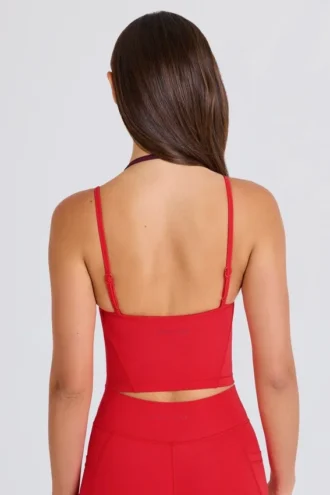Soft Active Layered Cropped Tank Top in Erdbeerrot