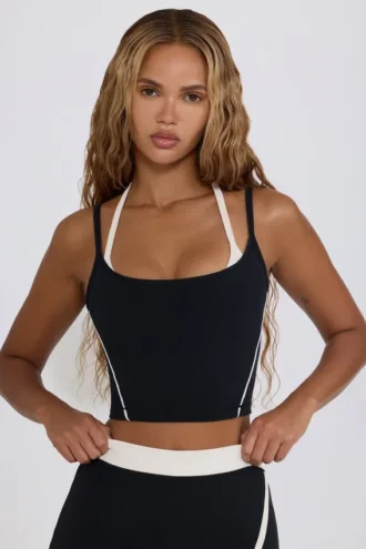Soft Active Layered Cropped Tank Top in Schwarz