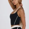 Soft Active Layered Cropped Tank Top in Schwarz Soft Active Layered Cropped Tank Top in Schwarz