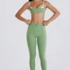 Soft Active Leggings mit gedrehter Vorderseite in Grün Soft Active Leggings mit gedrehter Vorderseite in Grün