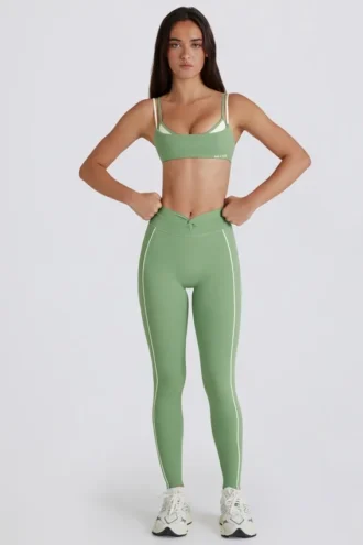Soft Active Leggings mit gedrehter Vorderseite in Grün