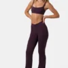 Soft Active Leggings mit Rüschen und ausgestelltem Bein in Plum Soft Active Leggings mit Rüschen und ausgestelltem Bein in Plum