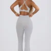 Soft Active Leggings mit V-förmigem Bund, Taschen und ausgestelltem Bein in Grau Soft Active Leggings mit V-förmigem Bund, Taschen und ausgestelltem Bein in Grau