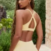 Soft Active Sport-BH mit gekreuzten Trägern in Lemon Soft Active Sport-BH mit gekreuzten Trägern in Lemon