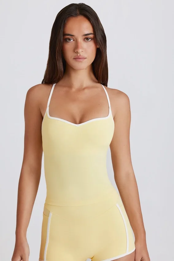 Soft Active Tanktop mit gekreuztem Rücken in Lemon Soft Active Tanktop mit gekreuztem Rücken in Lemon
