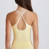 Soft Active Tanktop mit gekreuztem Rücken in Lemon Soft Active Tanktop mit gekreuztem Rücken in Lemon