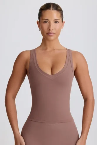 Soft Active Tanktop mit V-Ausschnitt in Mokka